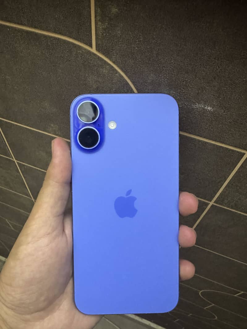 Apple iPhone 16 Plus 0