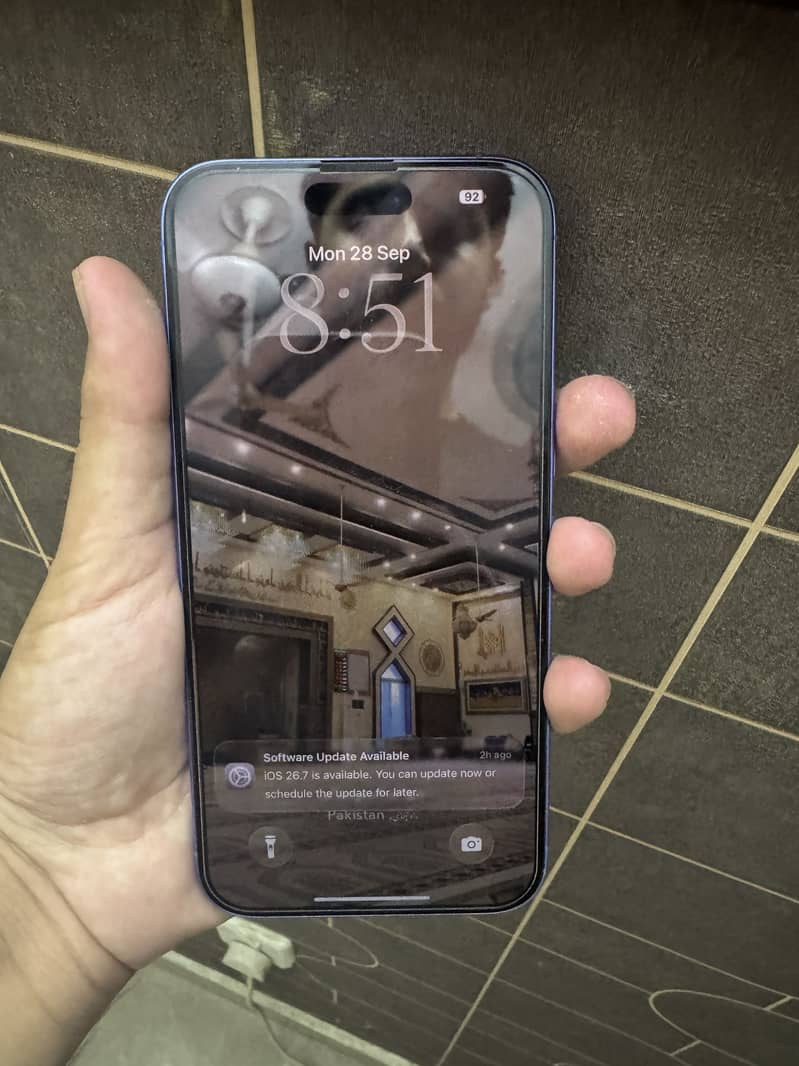 Apple iPhone 16 Plus 1