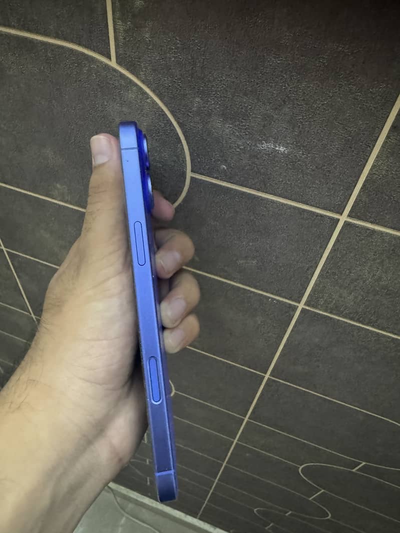 Apple iPhone 16 Plus 2