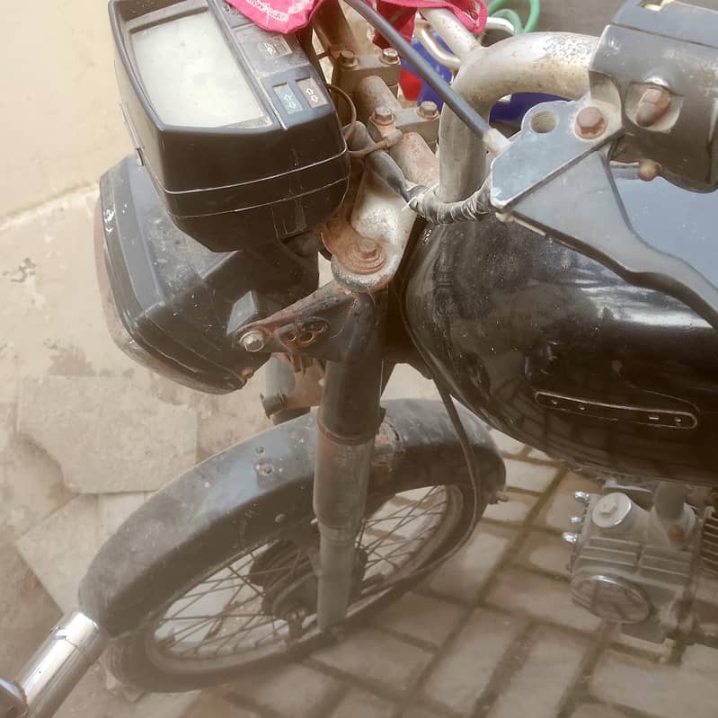 03373157356 5