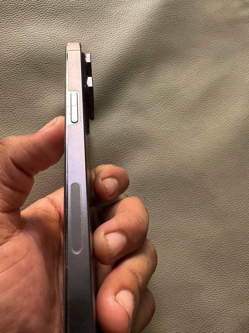 Apple iPhone 14 Pro Max 1