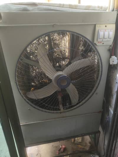 DC cooler with Stand