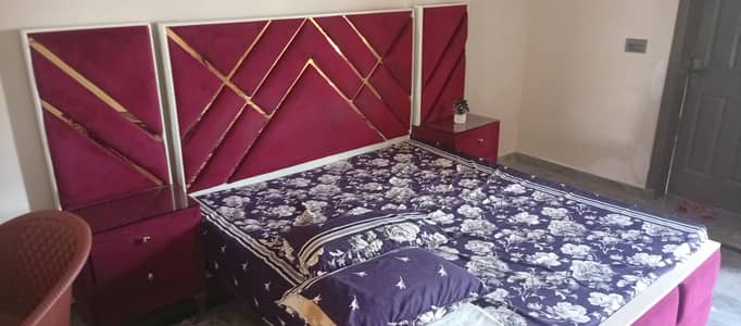 1 bed or 1 dressing table 2 side table