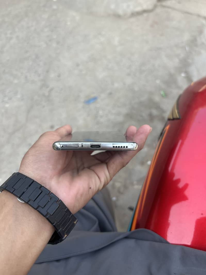 Tecno CAMON 40 Pro 3