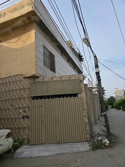 Ground floor for rent with car parking