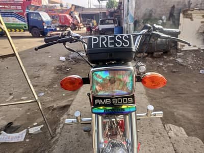 Honda CG 125 2022 Red colour