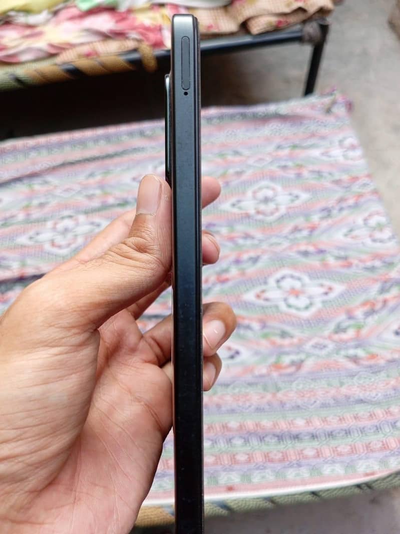 poco c85 8/256 3