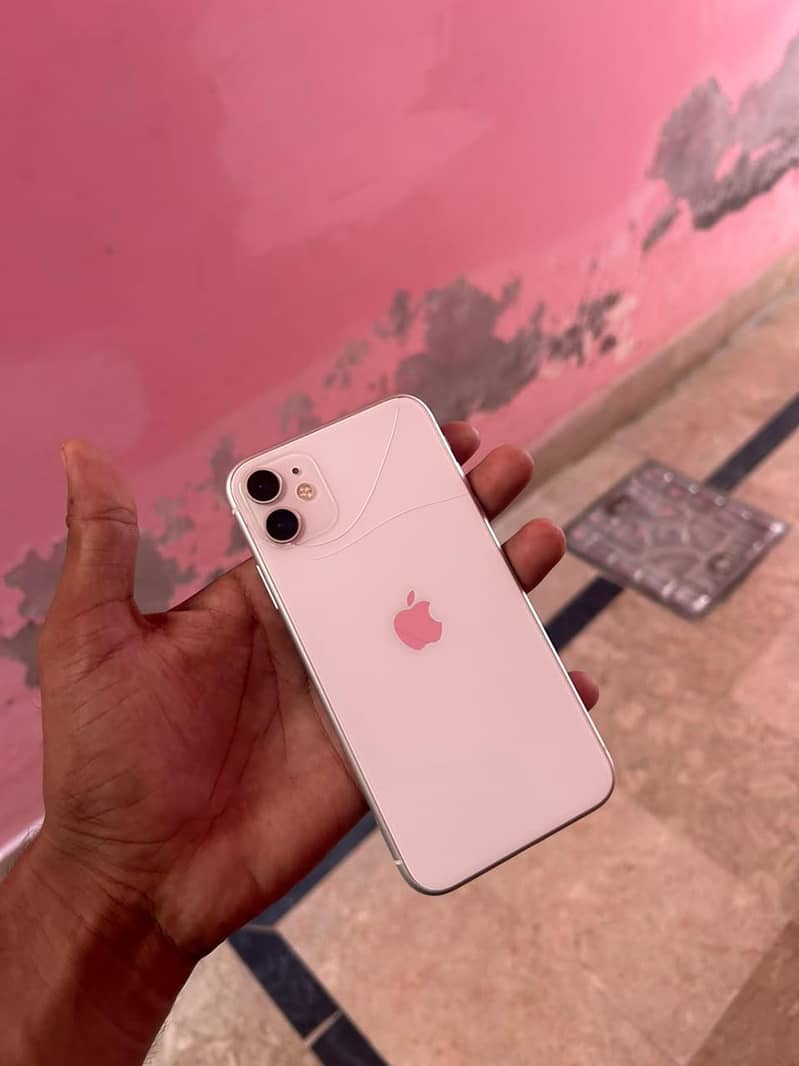 Apple iPhone 11 3