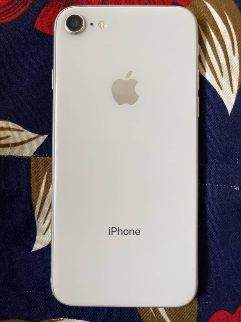Apple iPhone 8 1