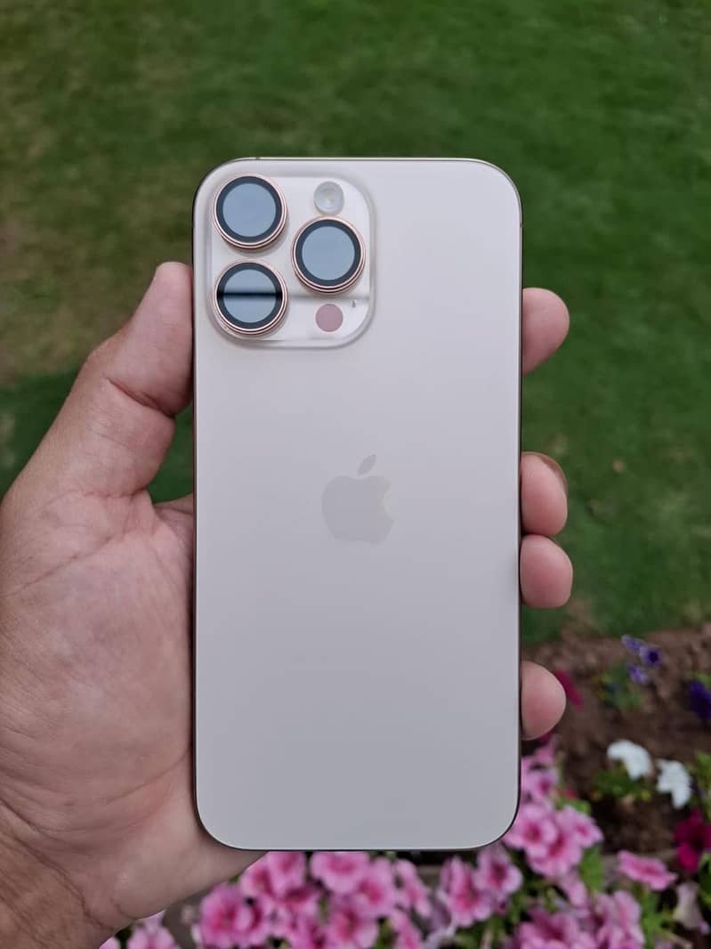 Iphone 16 pro max 4
