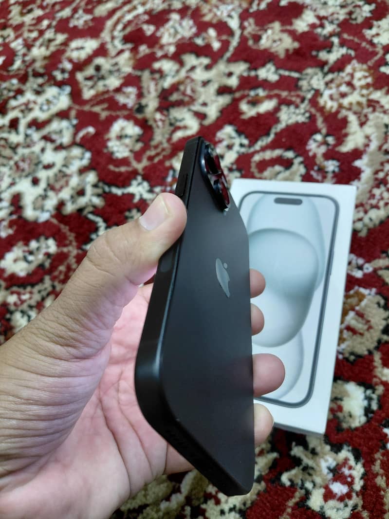 Apple iPhone 15 3