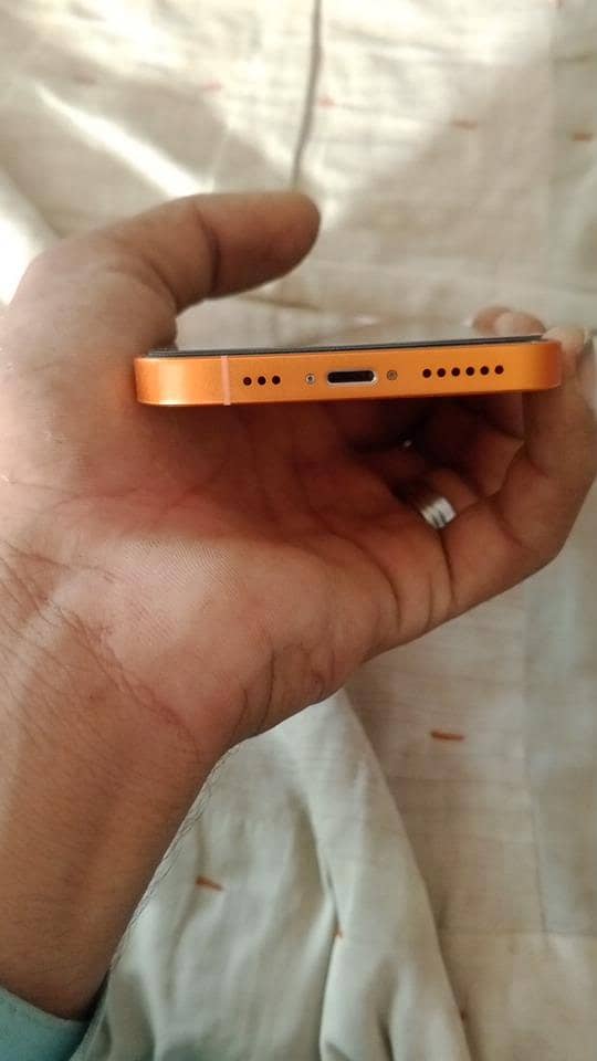 Apple iPhone XS 3