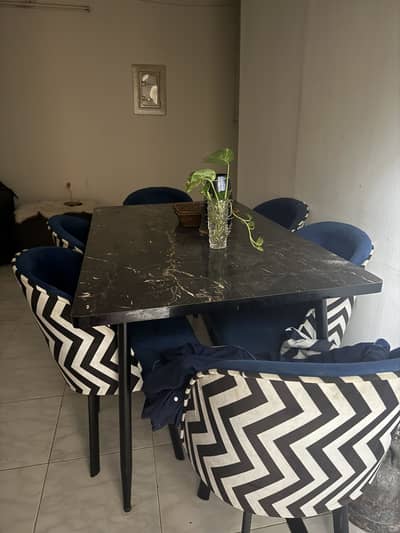 6 chairs dining Table