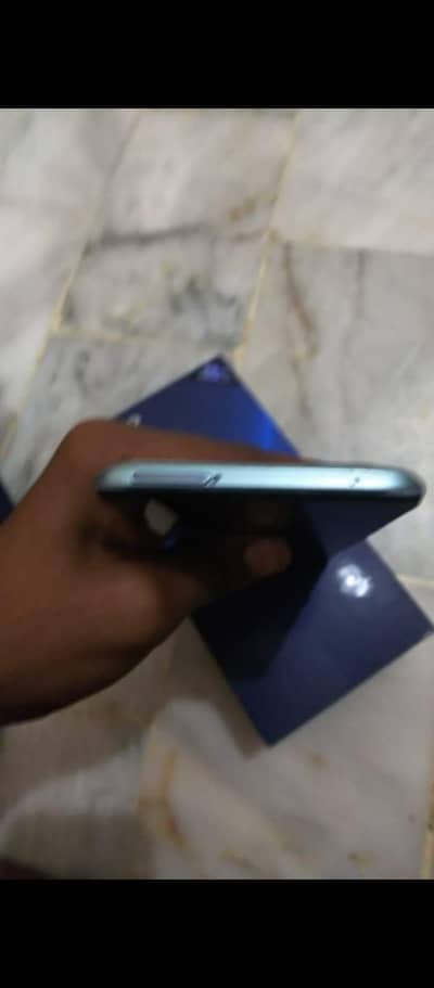 Vivo V20 SE 8/128