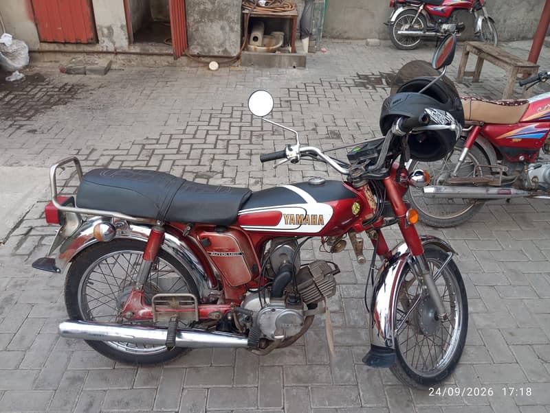 Yamaha 100 1