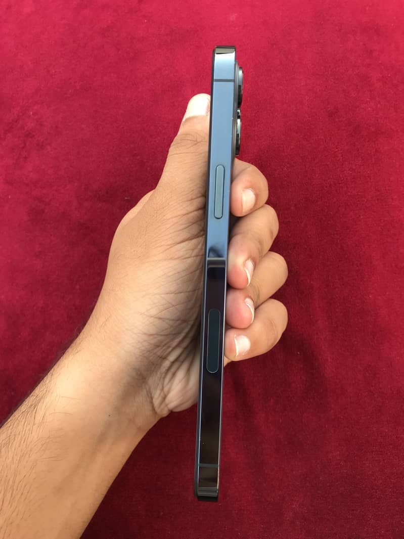 Apple iPhone 12 Pro Max 2