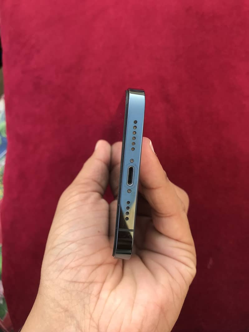 Apple iPhone 12 Pro Max 4
