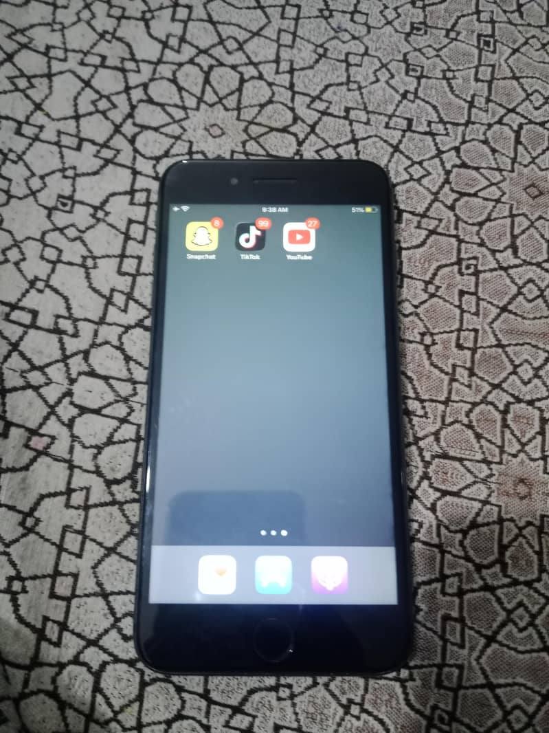 Apple iPhone 8 Plus 2