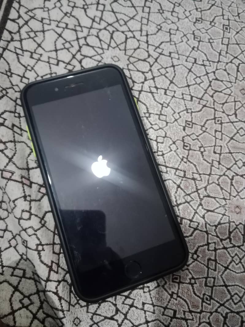 Apple iPhone 8 Plus 5