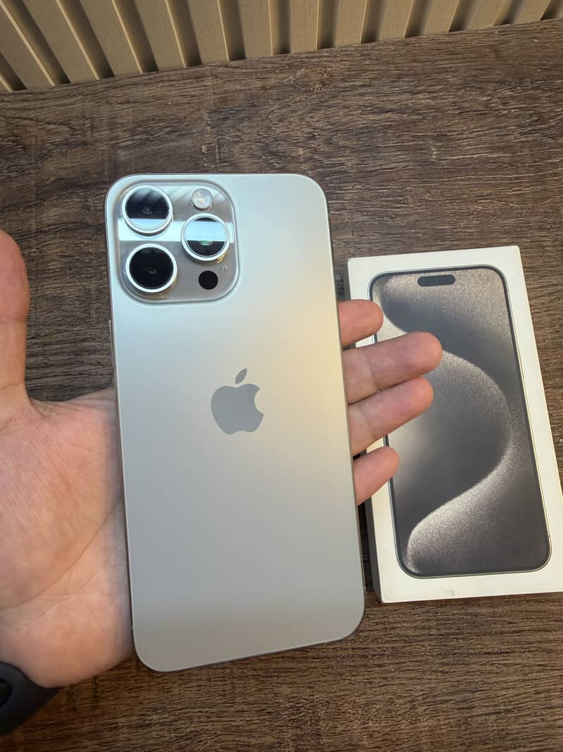 Apple iPhone 15 Pro Max 3