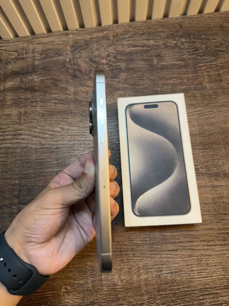 Apple iPhone 15 Pro Max 5