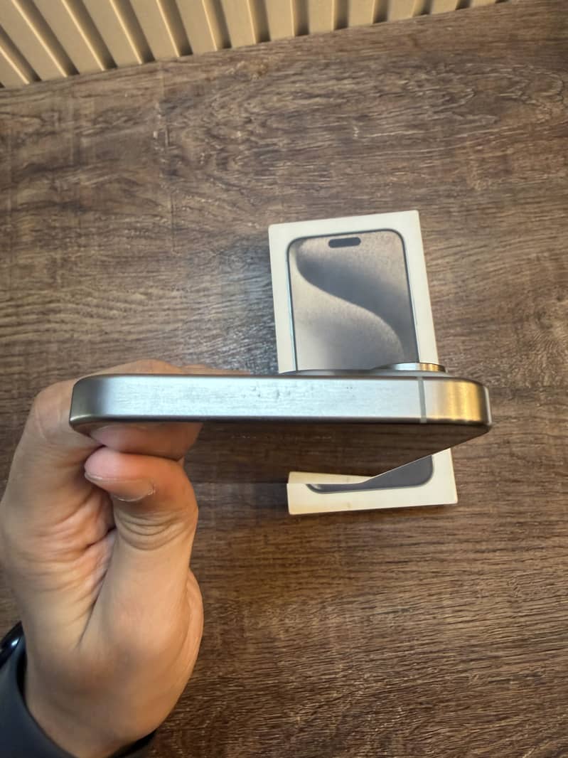 Apple iPhone 15 Pro Max 7