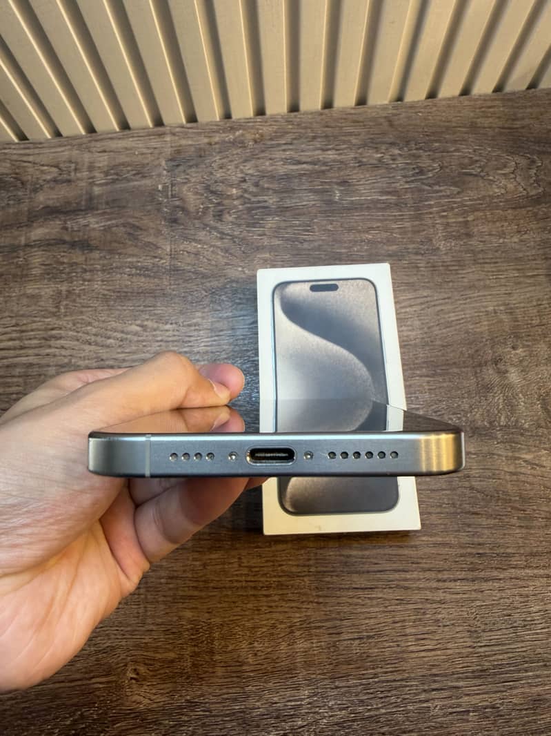Apple iPhone 15 Pro Max 8