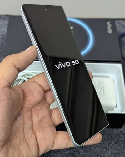 vivo V40 5G 12GB ram 256GB memory 0325/9767/346