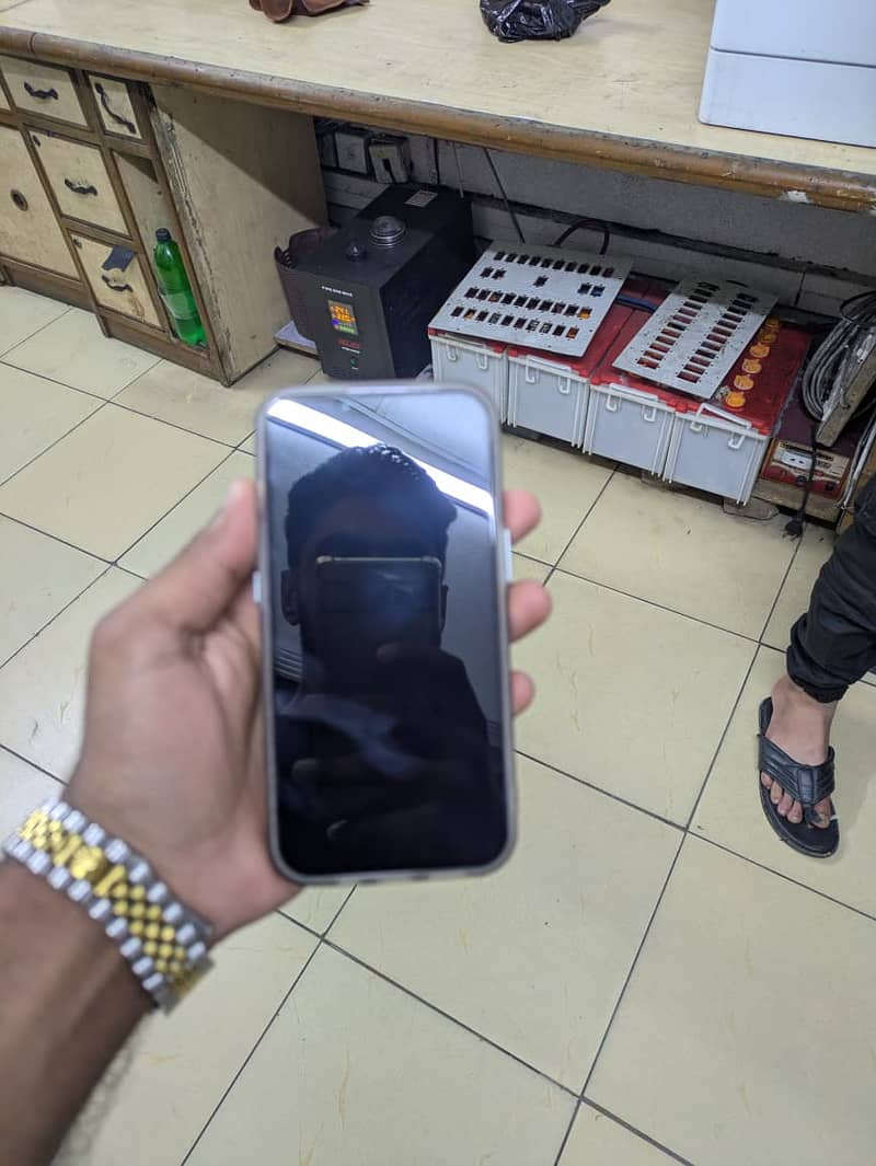 Apple iPhone 14 5