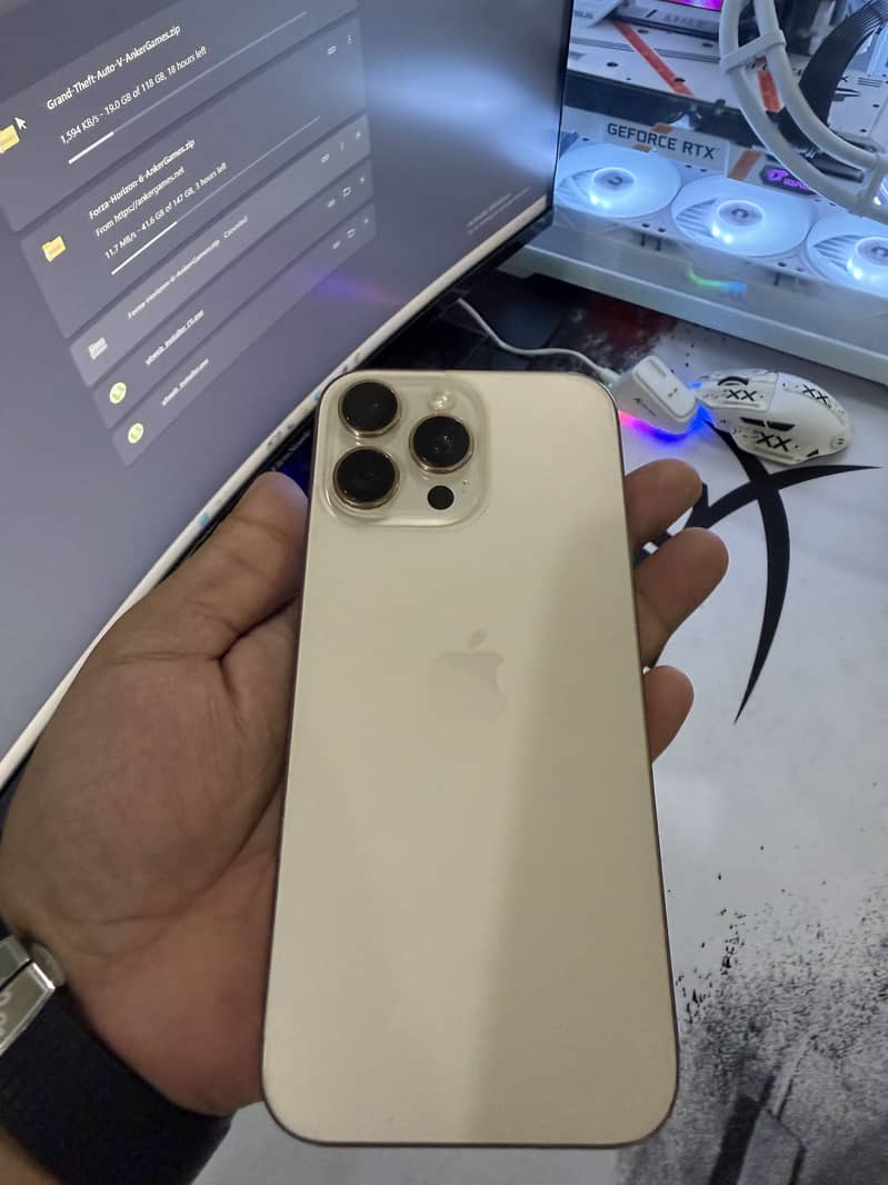 Apple iPhone 16 Pro Max 3