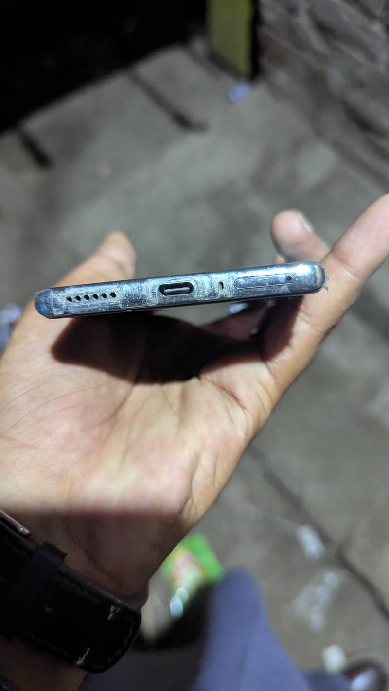Tecno CAMON 40 Pro 0