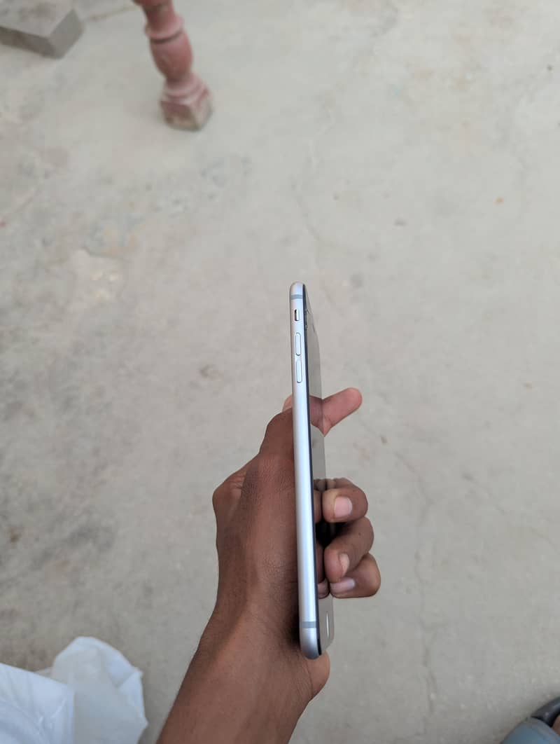 Apple iPhone 6 Plus 2
