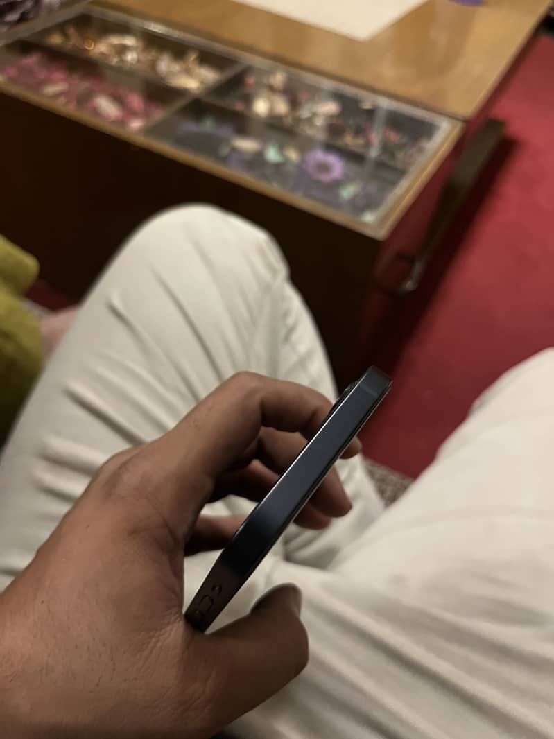 Apple iPhone 12 2