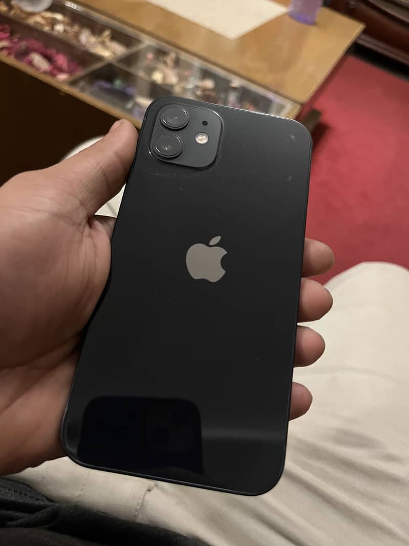 Apple iPhone 12 6