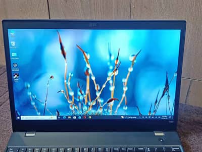 Lenovo T580 | i5 8th | Touch screen 15.6 inch 1080 Display