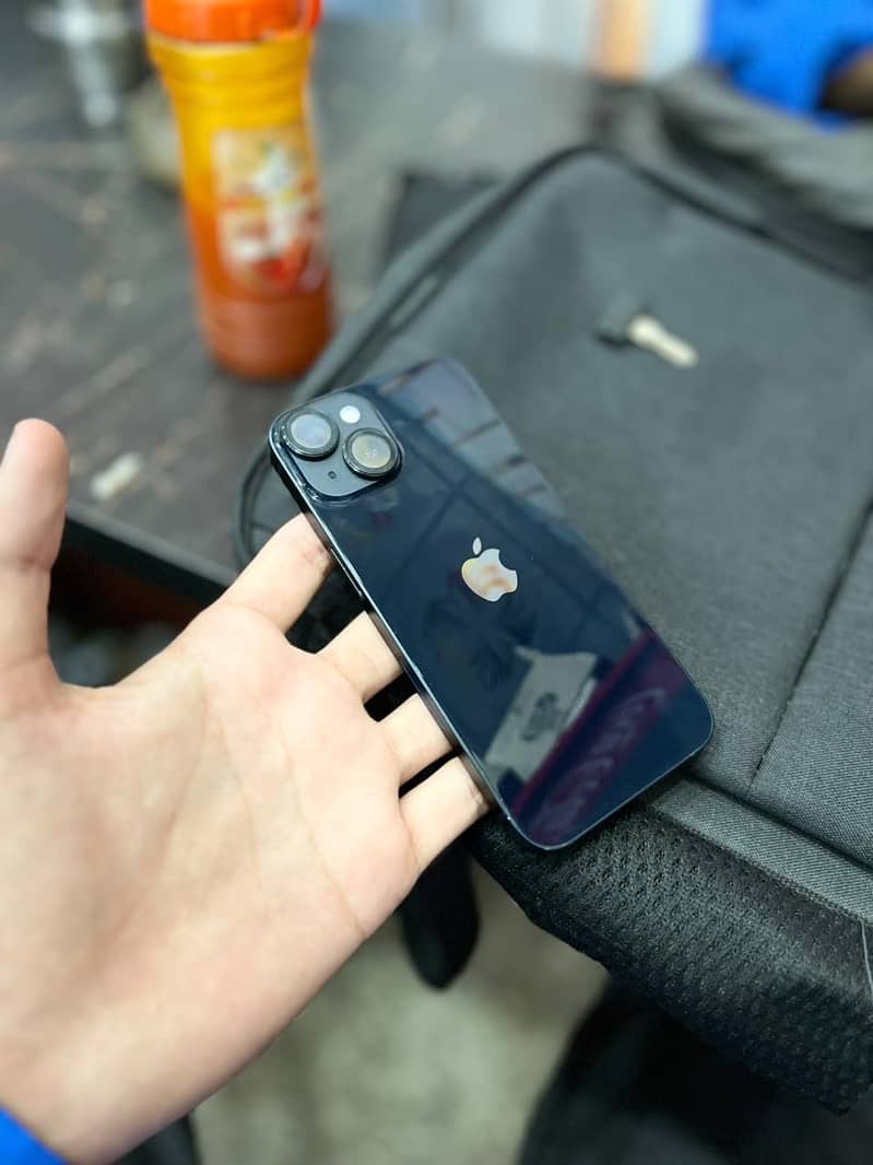 Apple iPhone 14 3