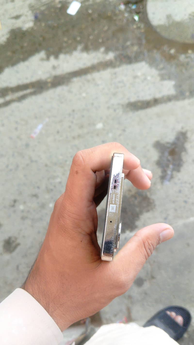 Infinix Note 40 6