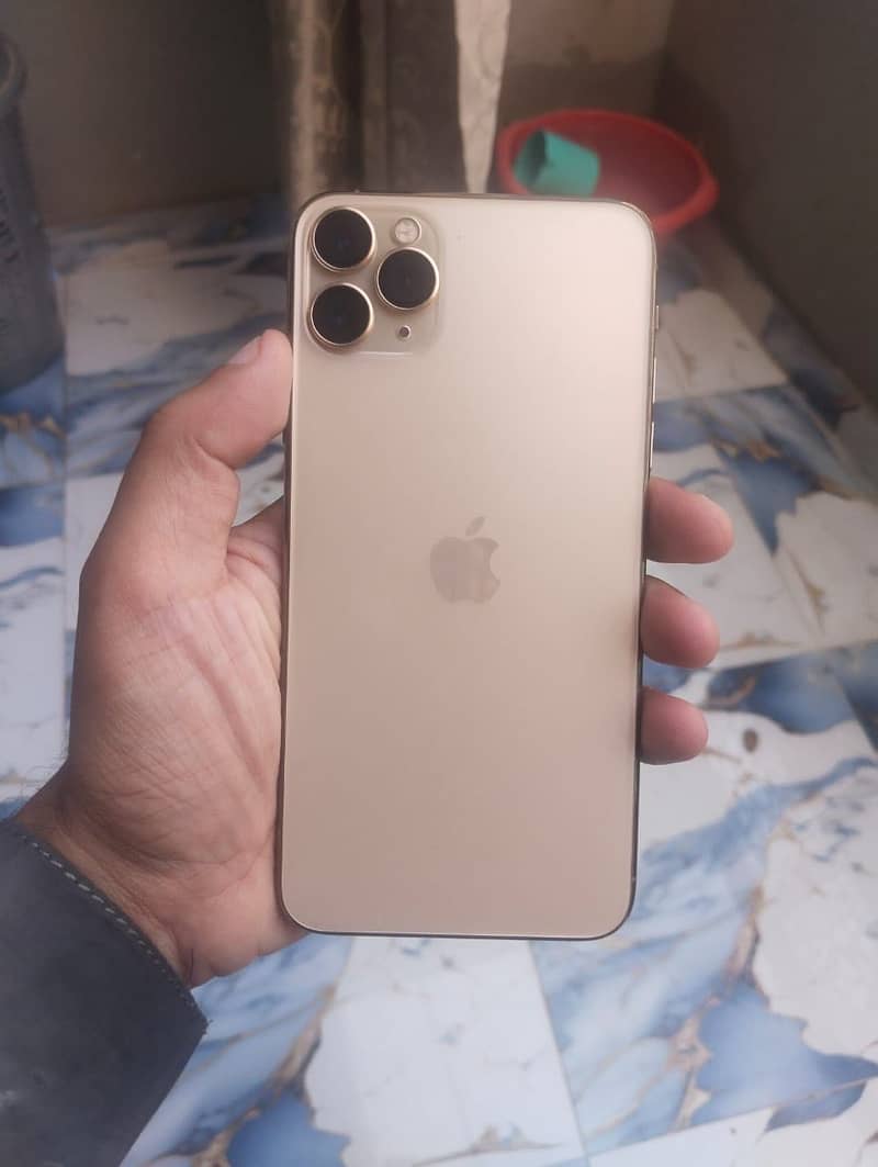 Apple iPhone 11 Pro Max 1