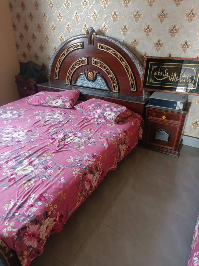 good condition bed, dressing, side table 1