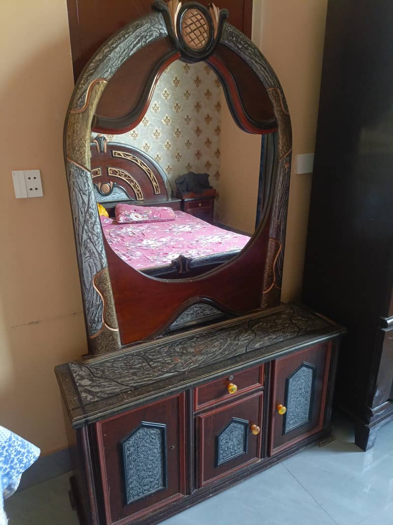 good condition bed, dressing, side table 2