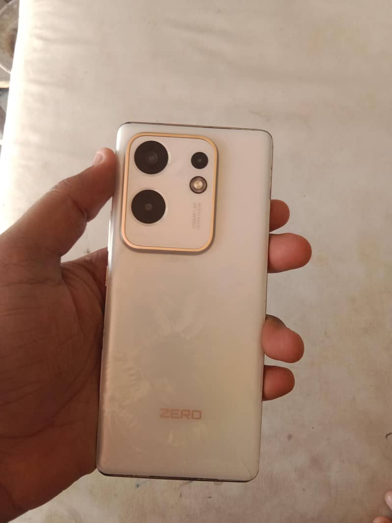 Infinix Zero 30 0