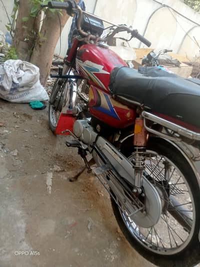 tik tok Kisi bhai NY Honda 125 k Sath soda Karna ho to b rabita key