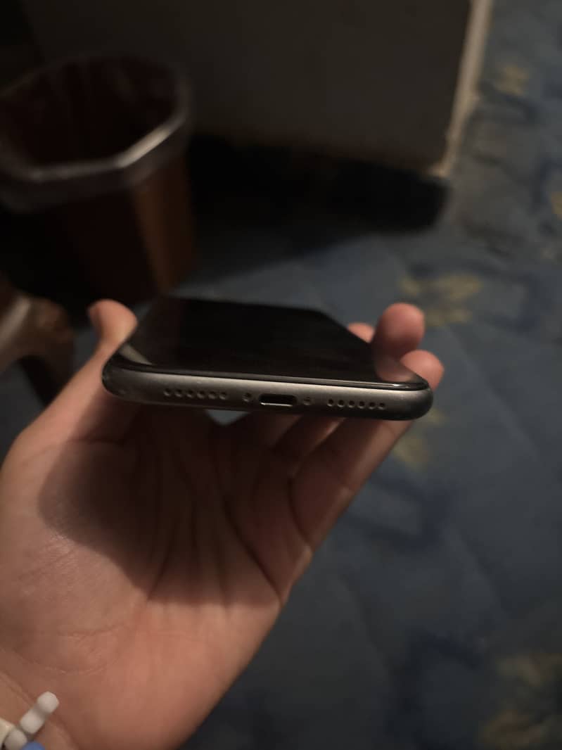 Apple iPhone 11 2