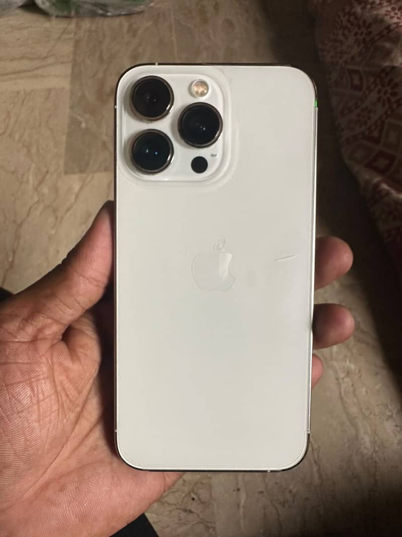 Apple iPhone 13 Pro 0