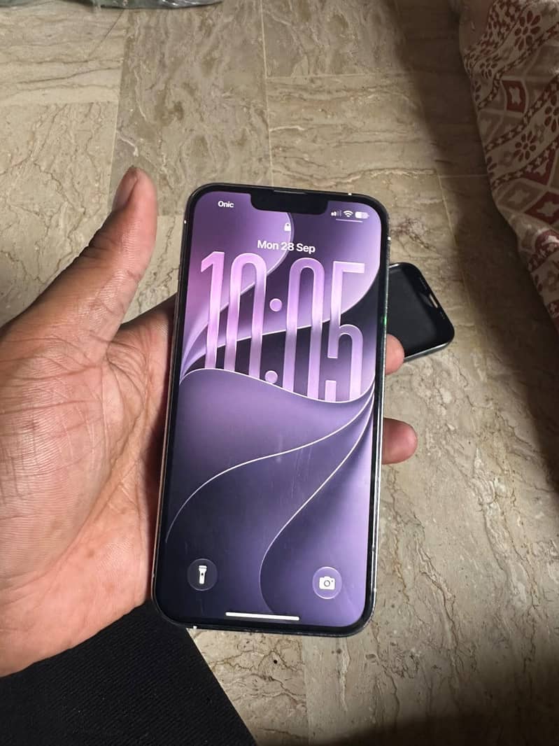 Apple iPhone 13 Pro 1