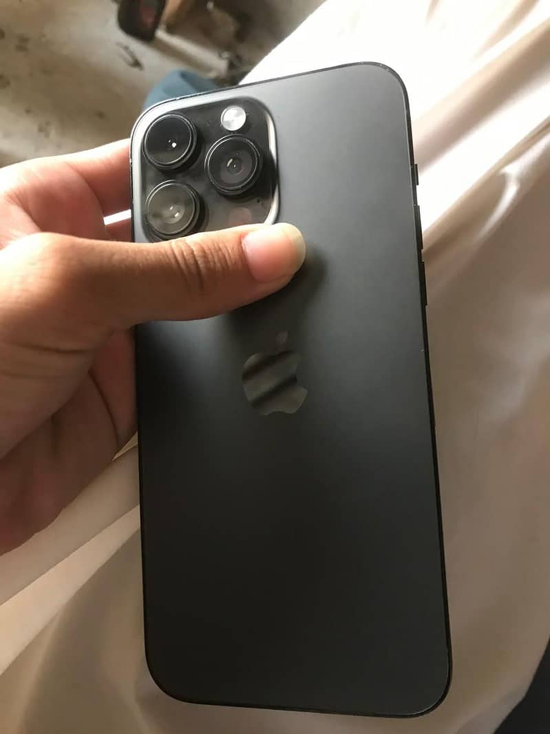 14 pro max 0
