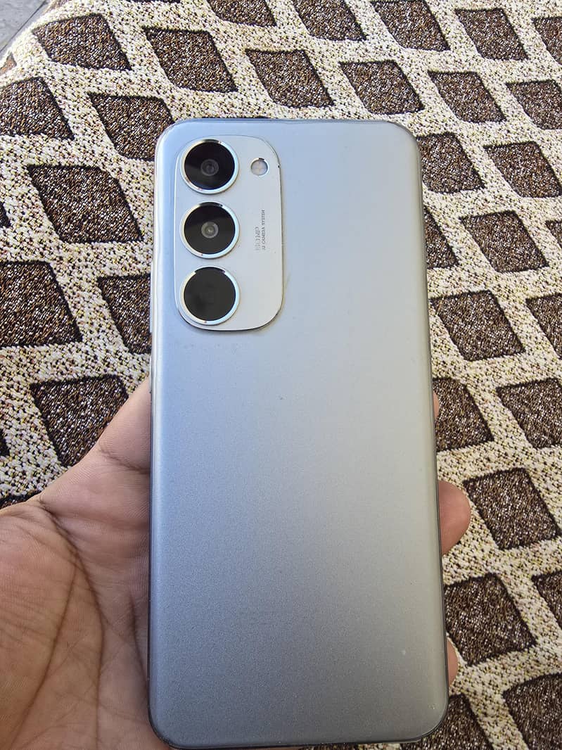 tecno spark 40pro plus 0