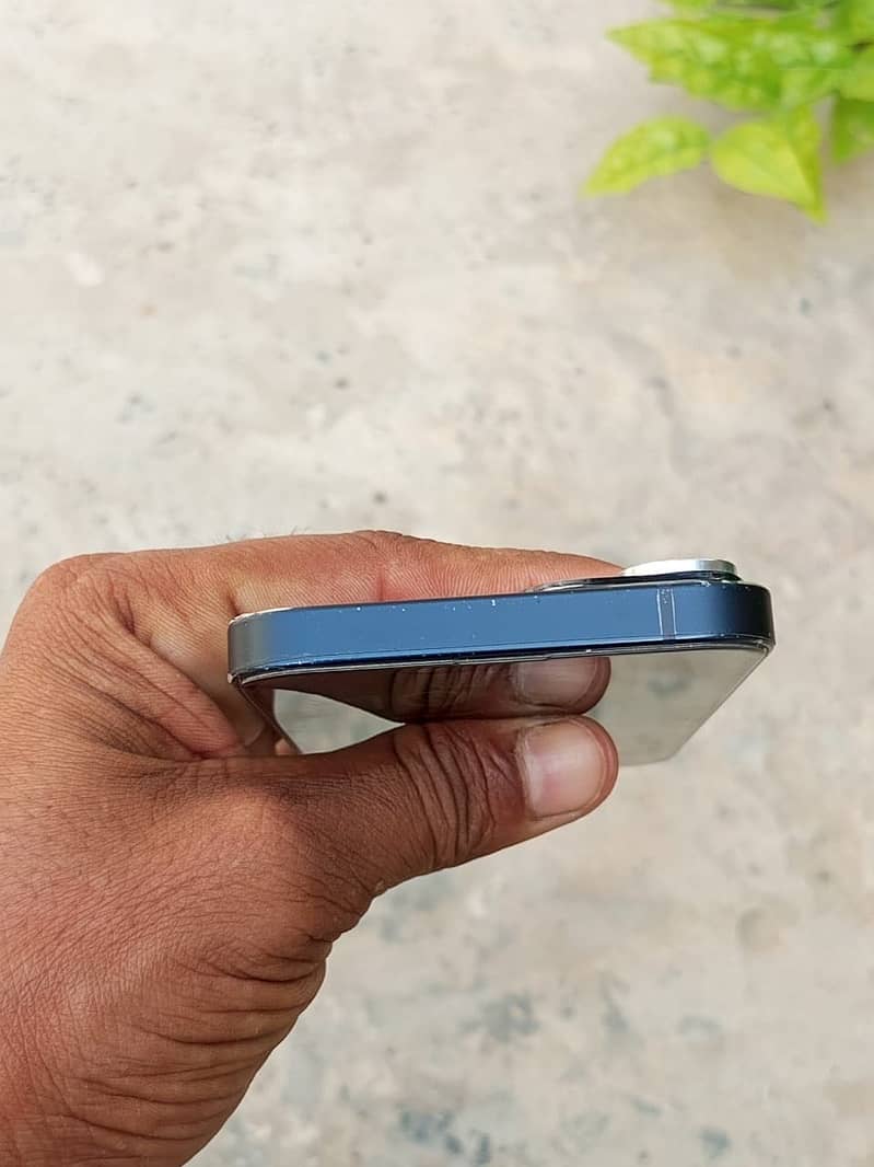 Apple iPhone 14 0