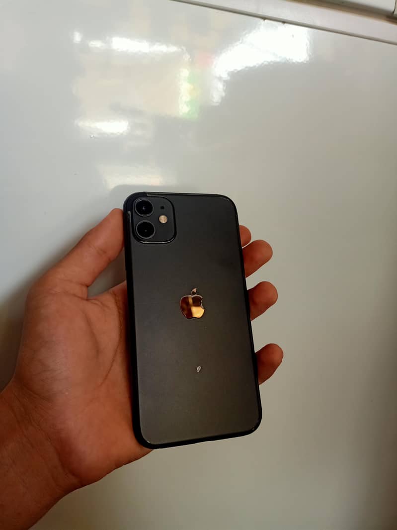 Apple iPhone 11 3