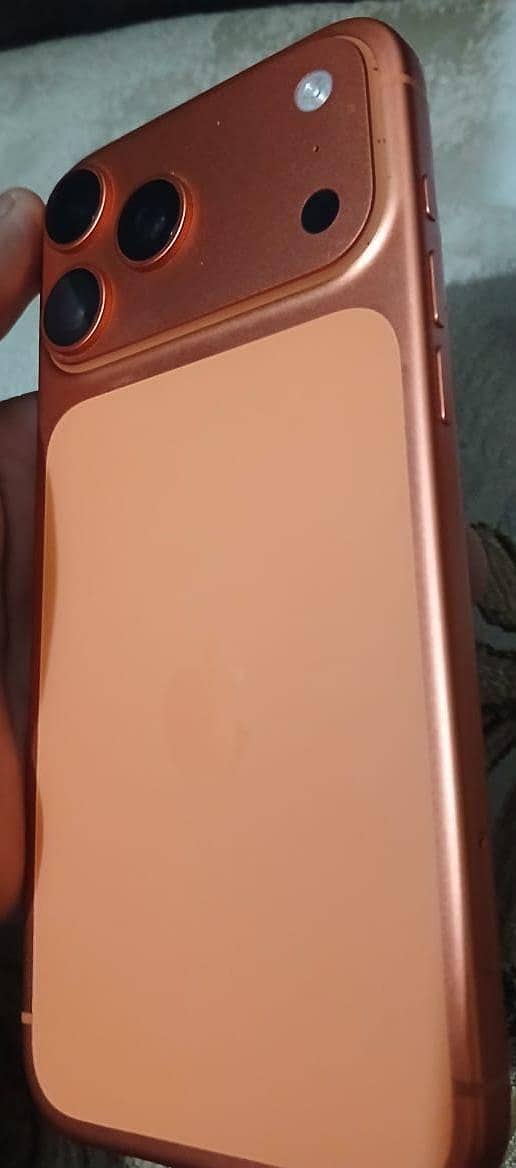 Apple iPhone 17 Pro Max 0